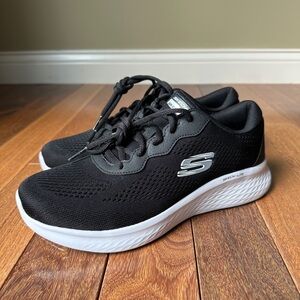 Womens Skechers Skech-Lite Pro Perfect Time Sneaker - Black White Size 9.5 M US
